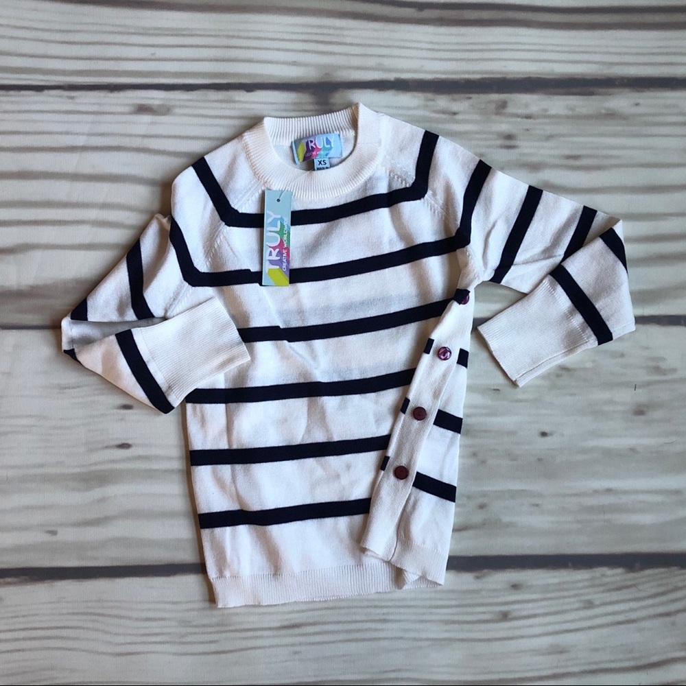 NWT Truly // Size XS Kids